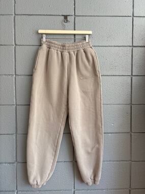 Comfort Signature Fit Coordinating Joggers size M in Beige